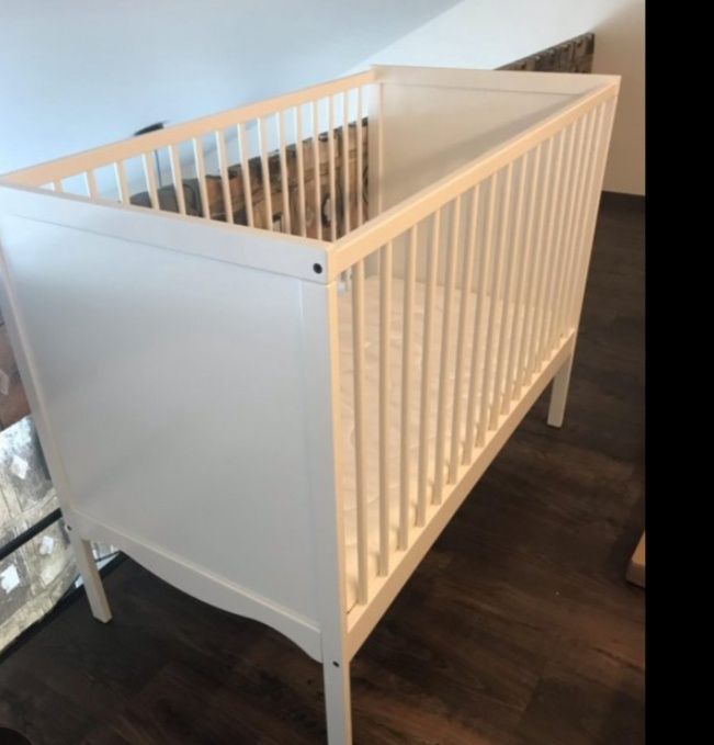 Детская кровать (Икеа)