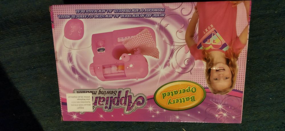 Детская швейная машинка .