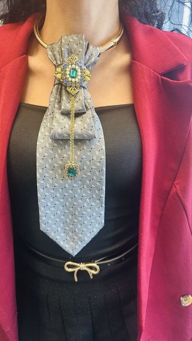 Уникален аксесоар бижу вратовръзка