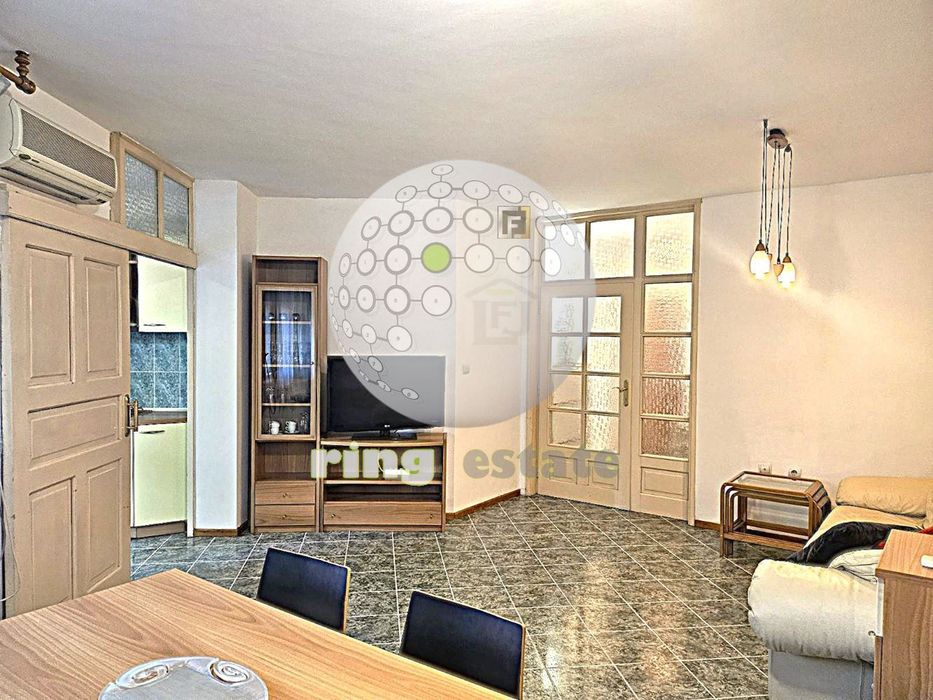 Дава се под наем Тристаен апартамент в Пловдив, Център - 100 кв.м за 510 € - Снимка #2