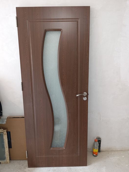 Интериорна врата с размери 197см на 80см