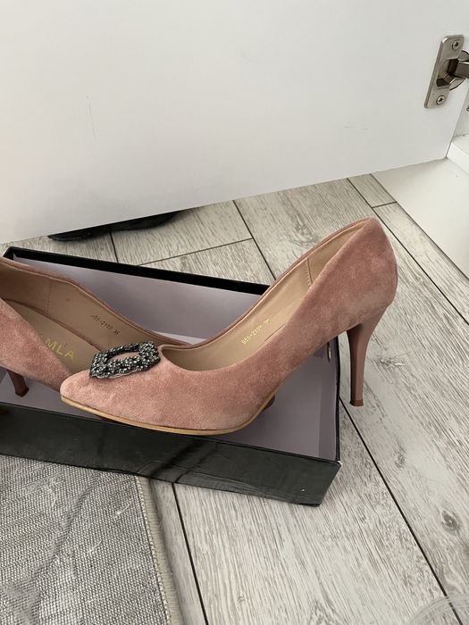 Женская обувь