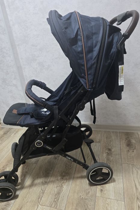 Детская прогулочная коляскака