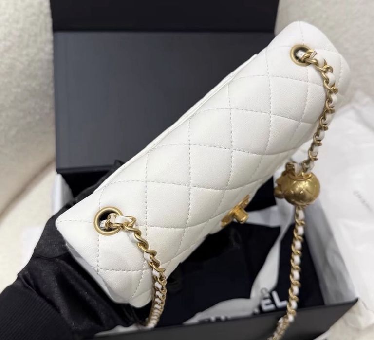 Geanta Chanel Pearl Crush single flap pe stoc