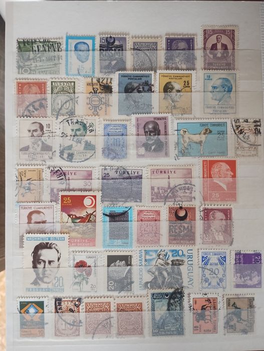 Класьор с марки 240 броя