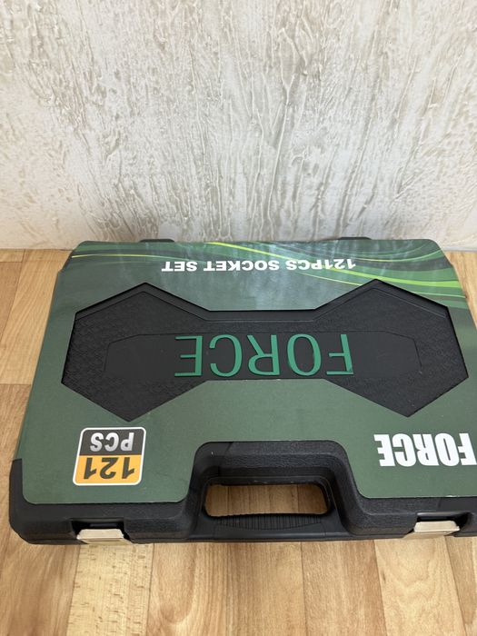 Набор инструментов FORCE 121 предмет — новый