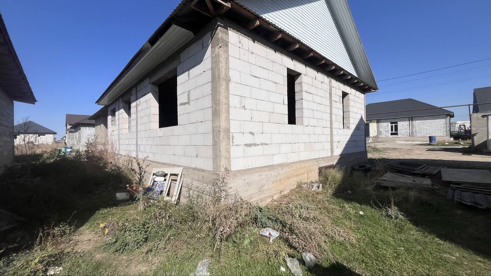 Продам  дом в черновой отделке