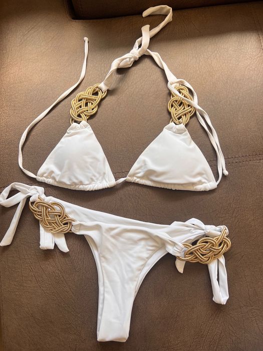 Женски бански в бял цвят