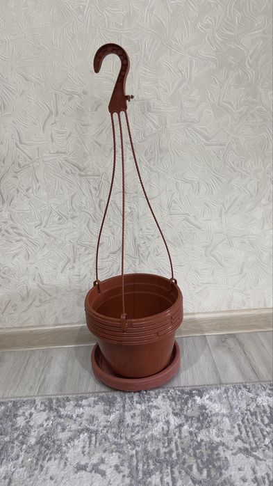 Горшок подвесной и овальный