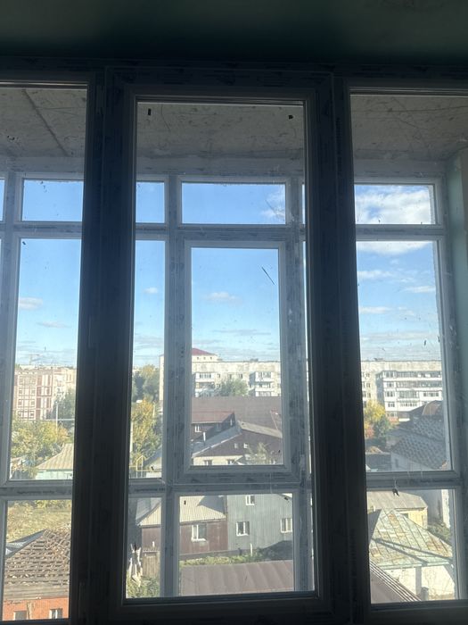 Продам пластиковые окна и дверь