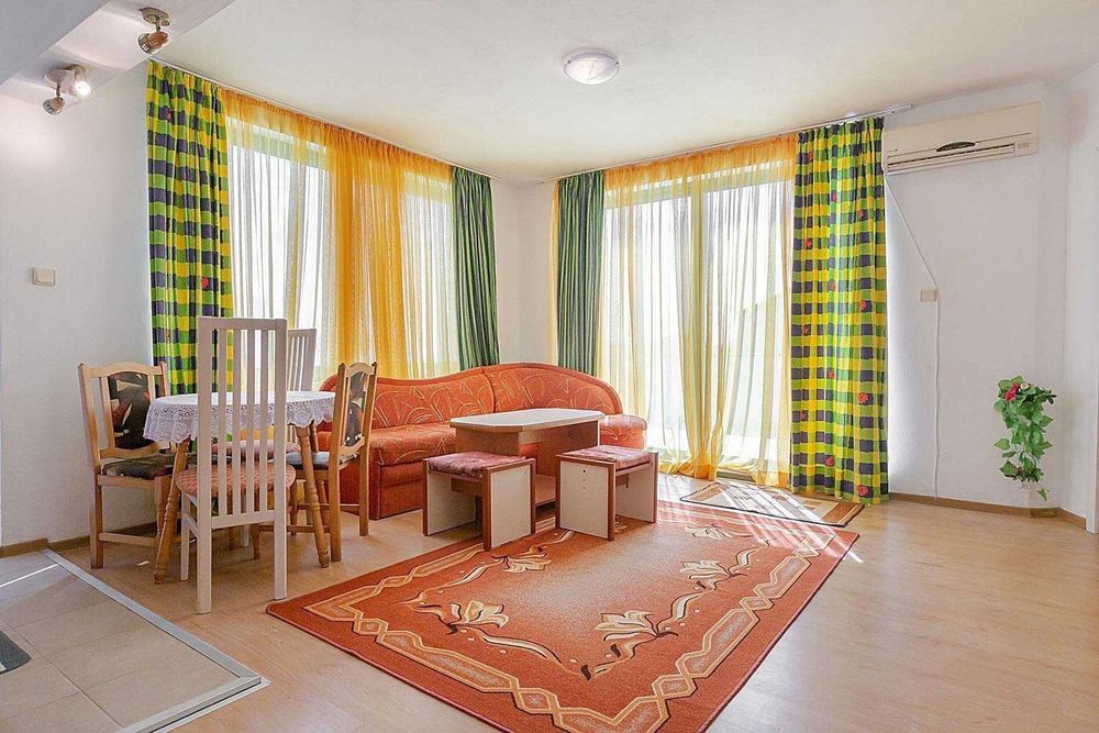 Продава прекрасен обзаведен апартамент в с. Равда