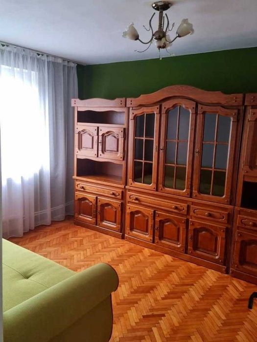 Inchiriez Apartament 2 camere ultracentral Bul.Bucuresti