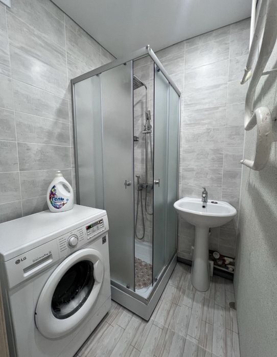 Продам двушку на Айсберге