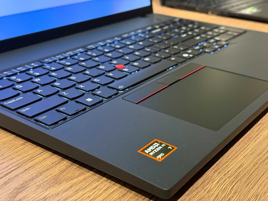Laptop Lenovo ThinkPad P16s Gen 4 WorkStation 16" 4K WQUXGA OLED Touch AMD Ryzen AI 7 PRO 350 32GB Ram 1TB SSD Firma-Factura-TVA-Garantie Alien-Store