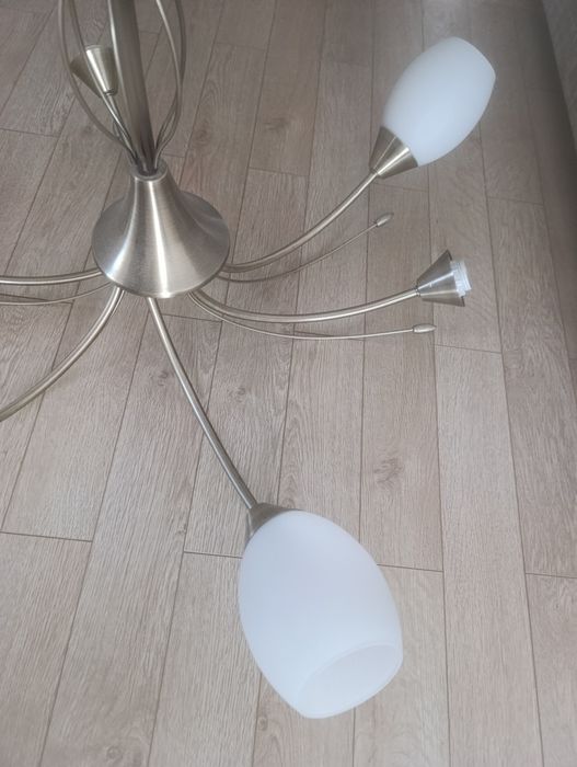 Продам большую люстру