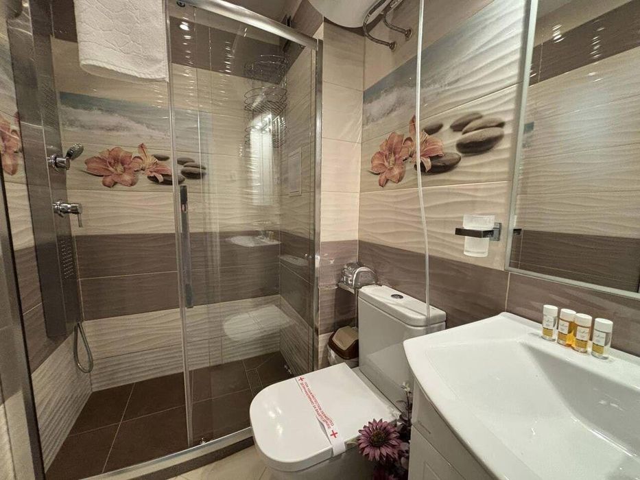 Дава се под наем Двустаен апартамент в Бургас, Център - 65 кв.м за 698.19 € - Снимка #5