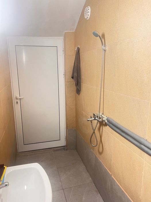 Отдавам под наем