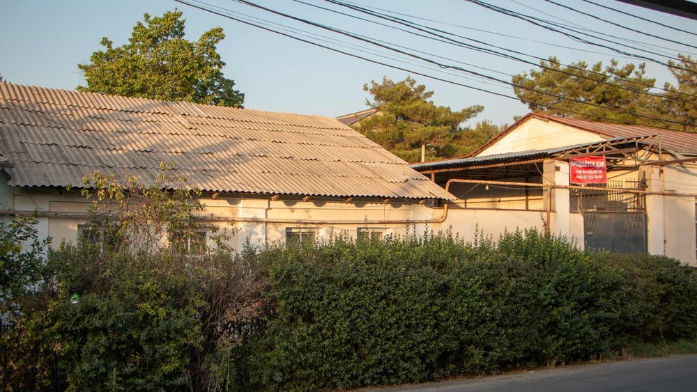 Продаётся участок 6 соток в самом центре города!