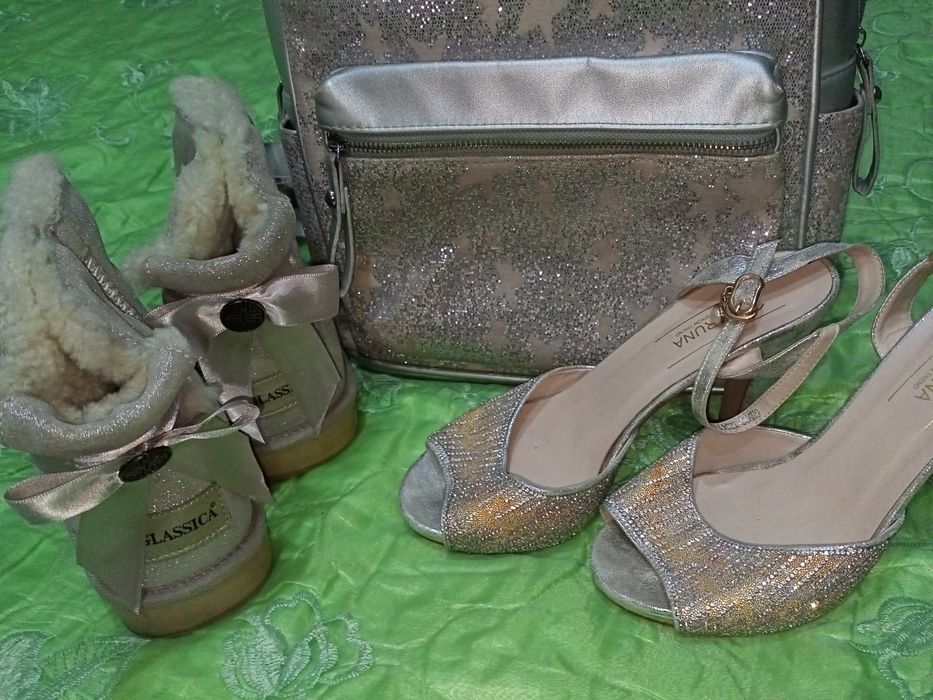 Серебряный комплект привозной