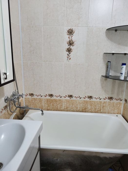 Продам двух комнатную квартиру