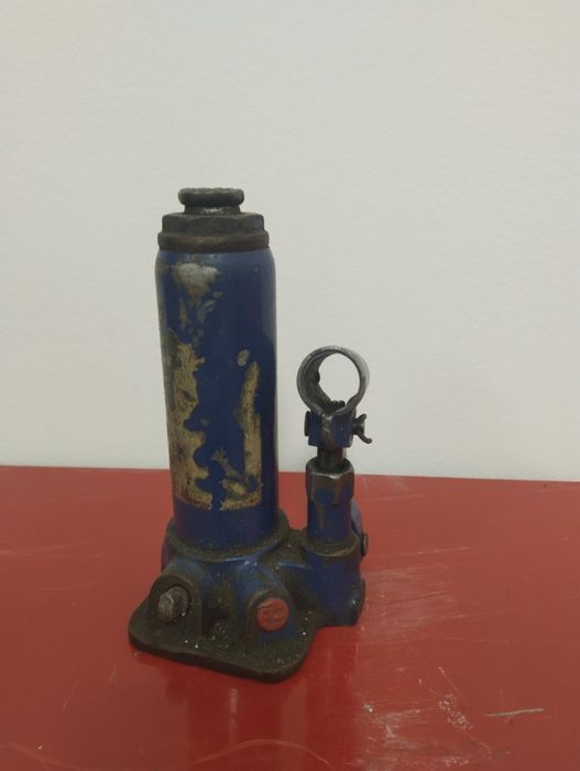 Продам гидравлический домкрат