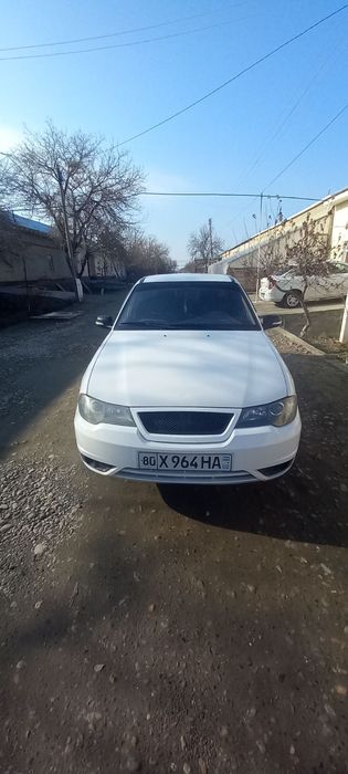 Neksi 2 rangi oq 1.6 xolati zur