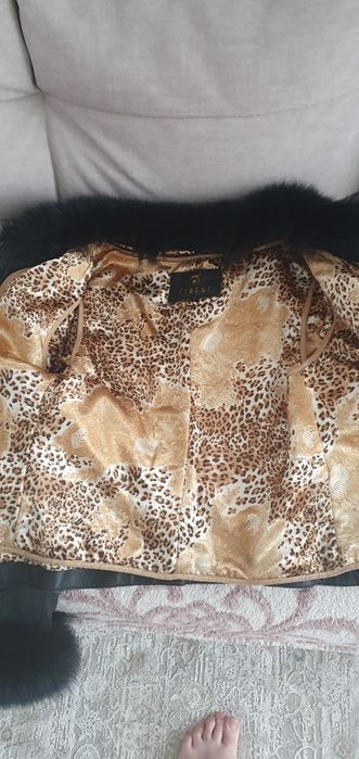 Продам кожаную куртку