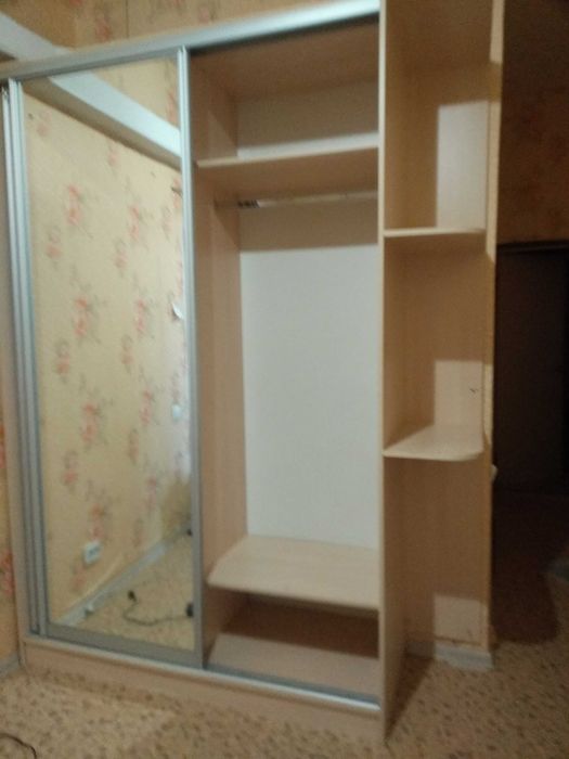 Шкаф-купе с зеркалом в прихожку