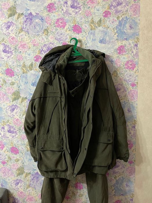 Костюм (куртка и брюки)