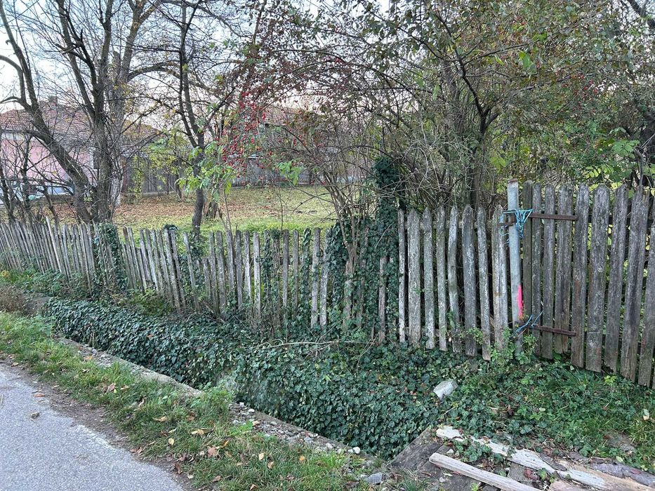 Vand teren intravilan 2050mp in Izvoarele, Prahova