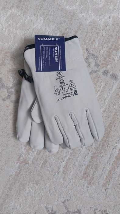 Противударный и кожанный перчатки