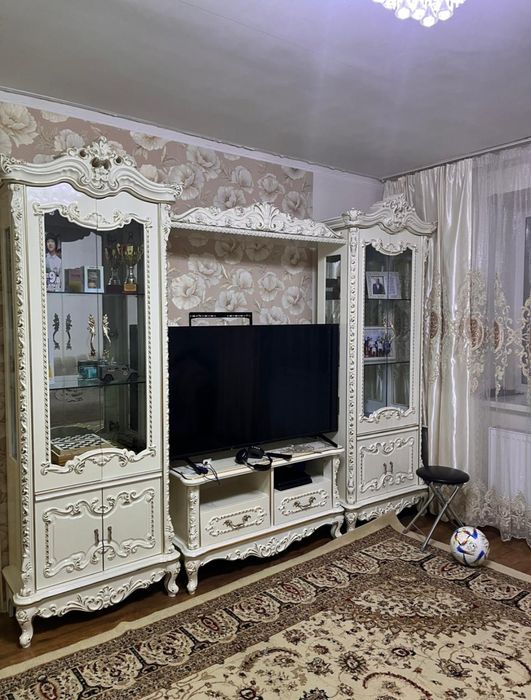 Продам шикарный гарнитур для гостиной!