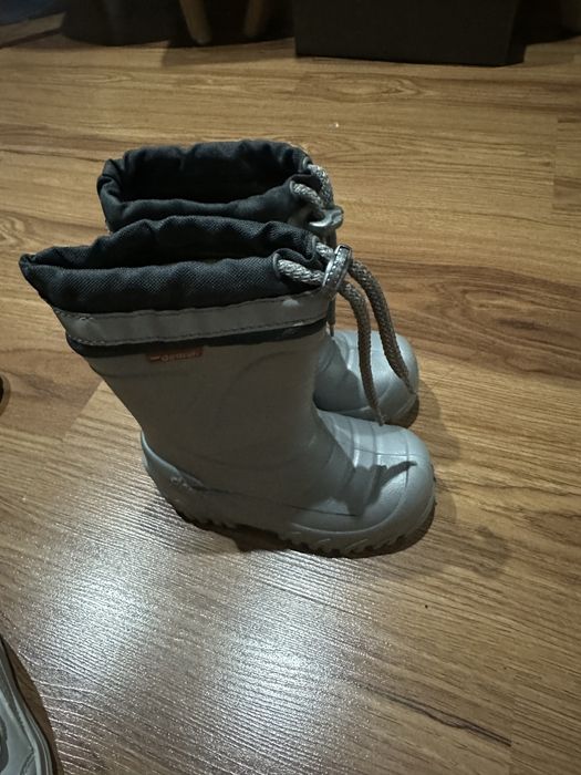 Продам детскую резиновую обувь