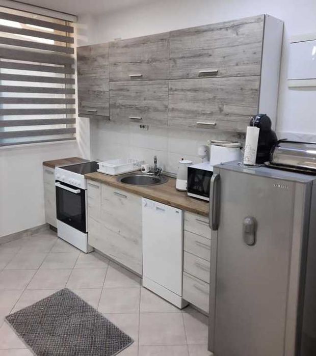 Дава се под наем Тристаен апартамент в Пловдив, Беломорски - 96 кв.м за 510 € - Снимка #1