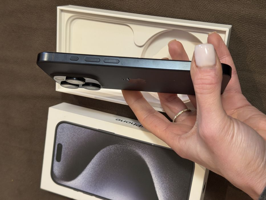 Iphone 15 pro 256gb. Перфектен!