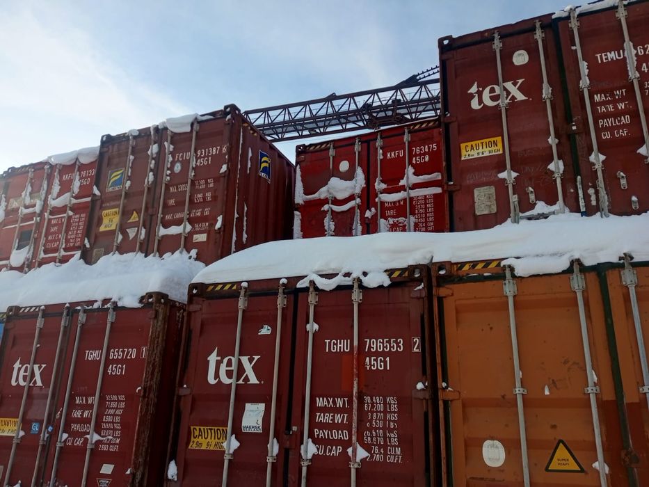 Морские контейнеры со склада