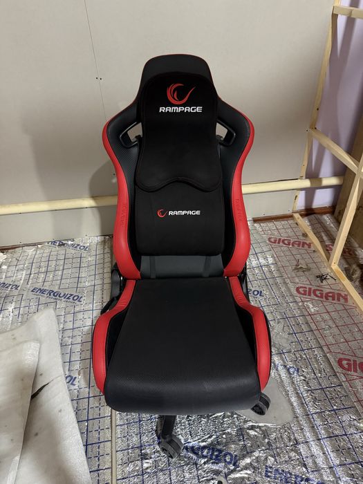 // компьютерный кресло //Rampage KL- R15 black-red