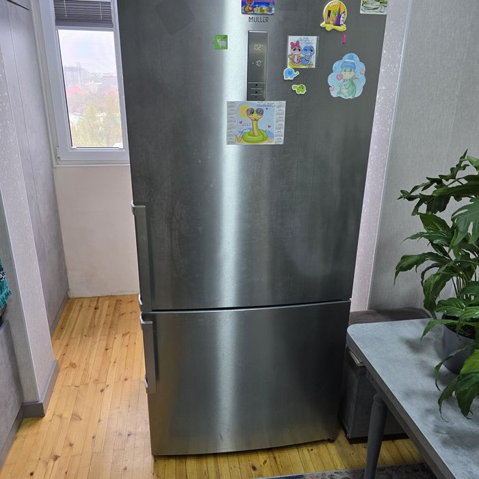 Продам холодильник б/у MULLER