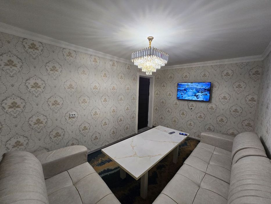 Срочно продаётся 2 комната на 1 этаже Поворот Зафар ресторан