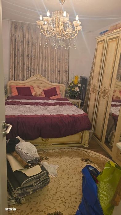 Apartament 3 camere, parter, Solidarității