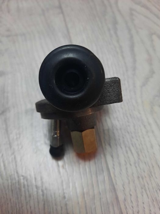 Тормозной цилиндр мерседес 207-410