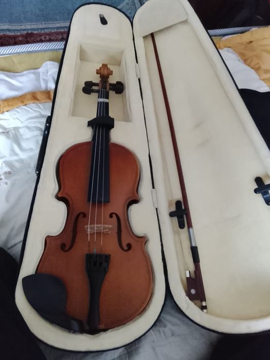 продам мини-скрипку