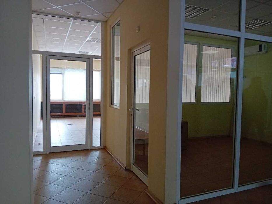 Дава се под наем Офис в София, Студентски град - 58 кв.м за 404.94 € - Снимка #2