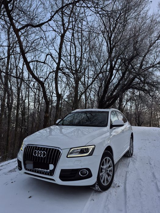 Vând Audi Q5 2013