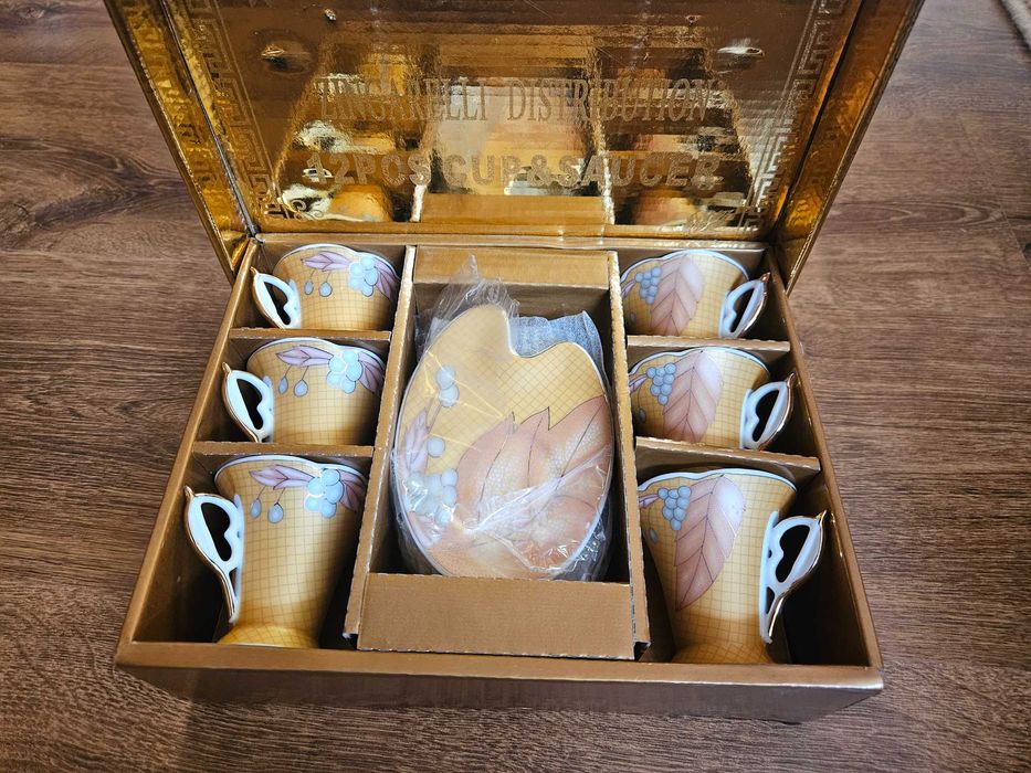 Bavarian fine porcelain / Порцеланов сервиз