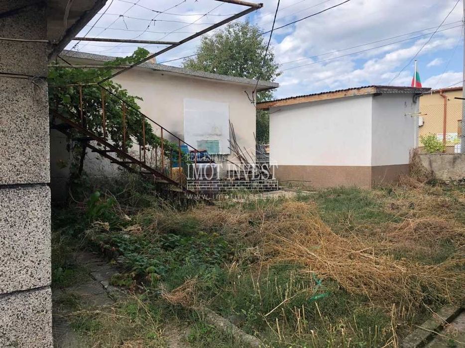 Продава се Къща в Хисаря - 360 кв.м за 389 €/кв.м - Снимка #3