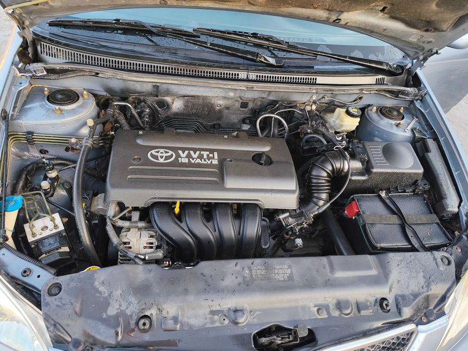 TOYOTA Corolla 2004 — imagine 2