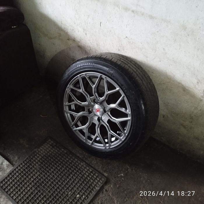 Продам диски vossen hf-2 на 15