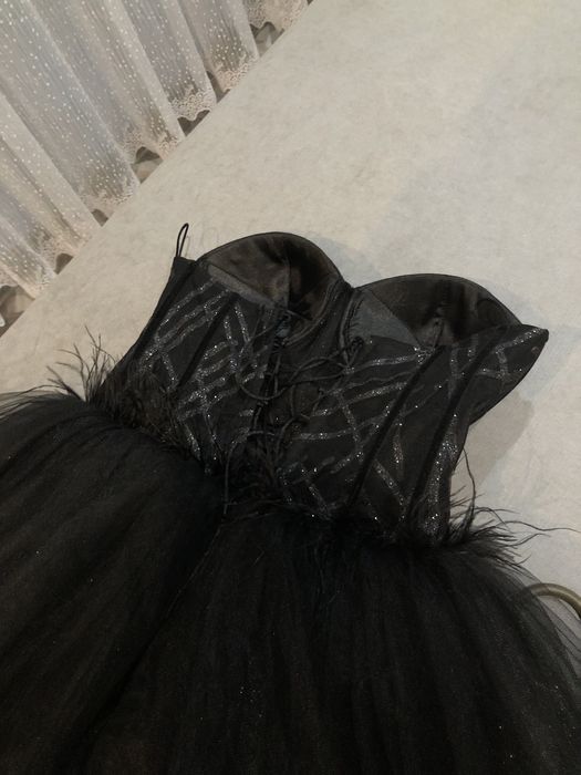 Къса рокля без презрамки