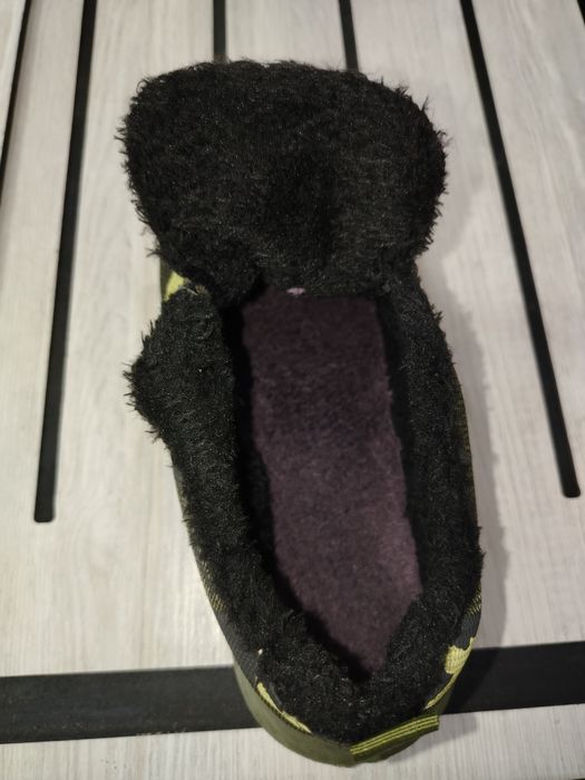 Кроссовки в комуфляжном цвете